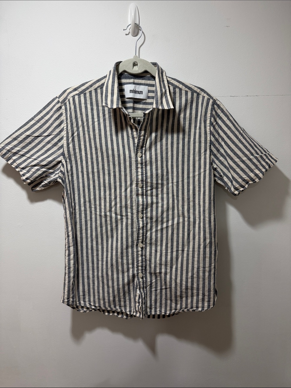 Minimum Blue and White Vertical Stripe Short Sleeve Button-Up M Nautical Coastal